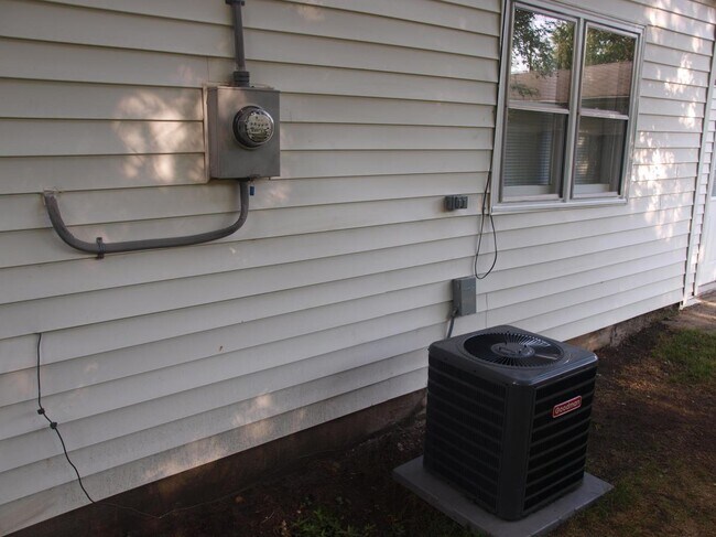 Building Photo - 1914 N 11th St