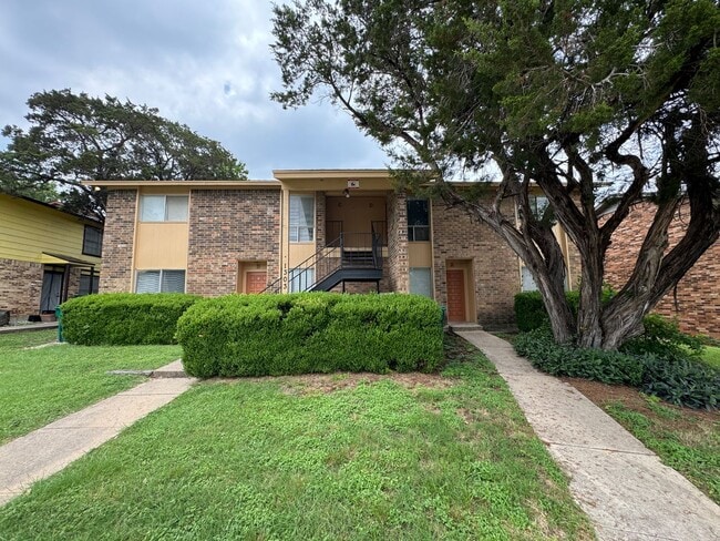 Building Photo - 1303 Indian Trail
