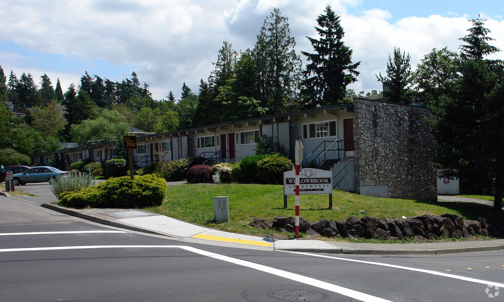 Primary Photo - Willowbrook Apartments