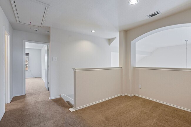Building Photo - 12021 Pecangate Way