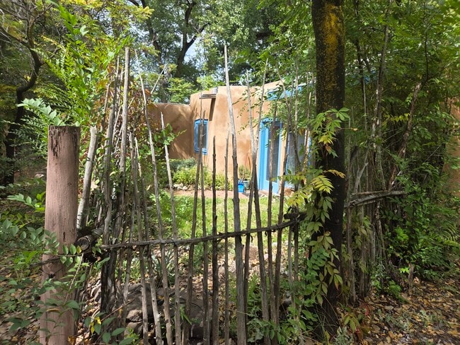 Building Photo - 20 Rancho Ancon Ln