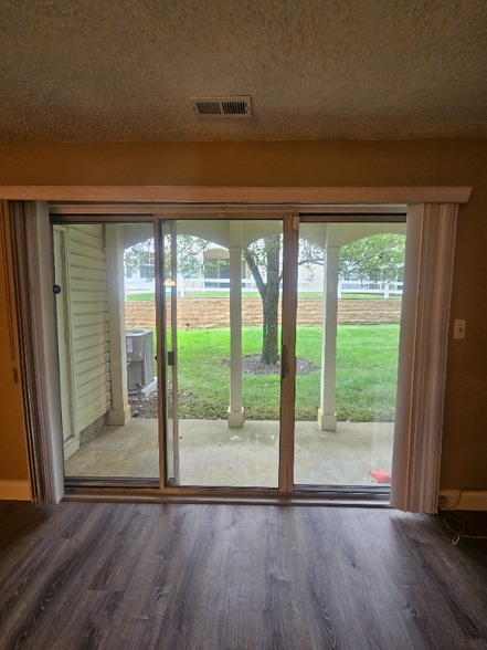 Building Photo - 107 Hyacinth Ln