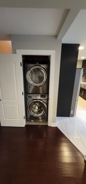 Building Photo - 1147 Needham Rd