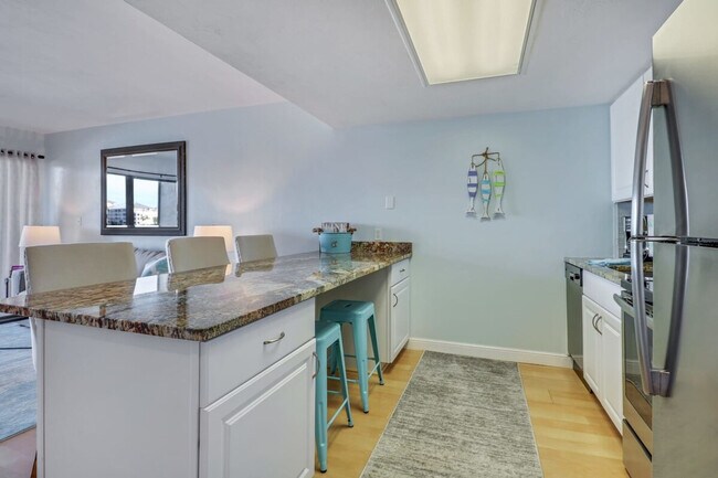 Building Photo - 260 Southbay Dr