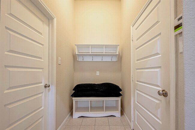 Building Photo - 22019 Flashing Ridge Dr