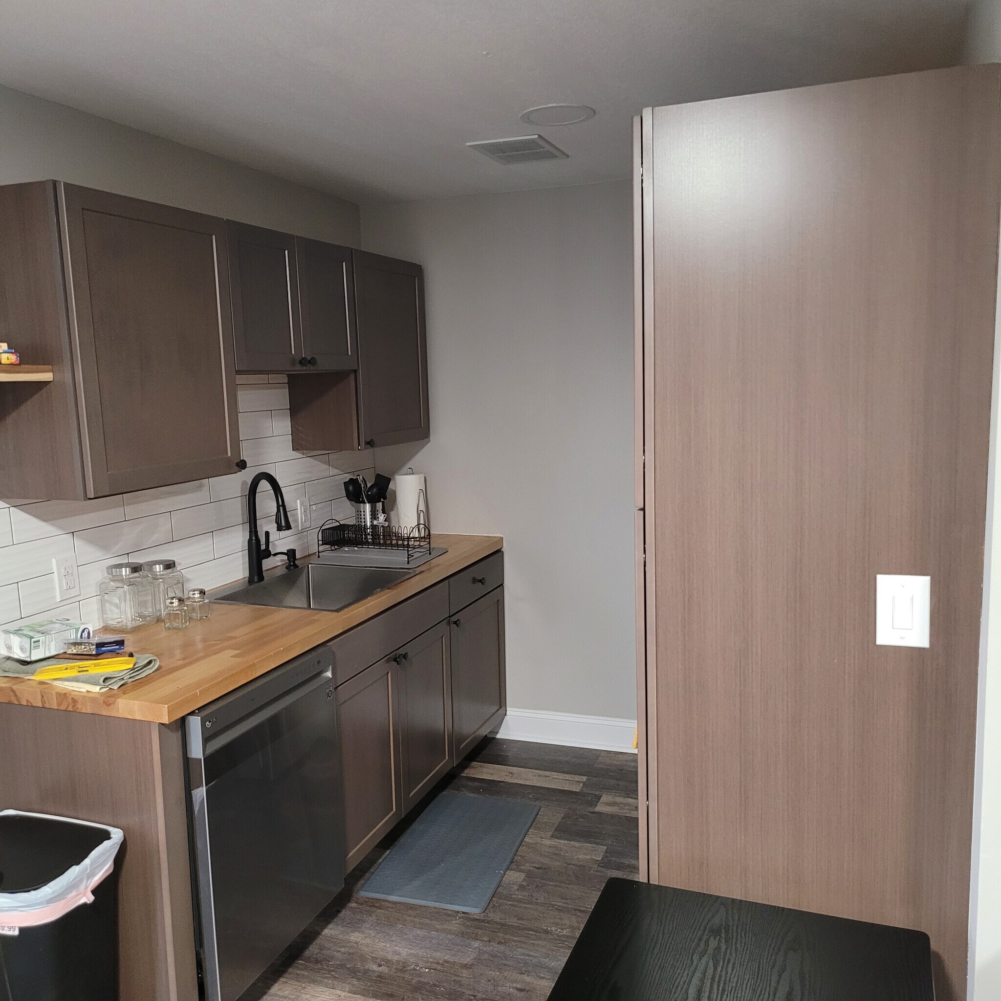 Kitchen - 625 Morgan St