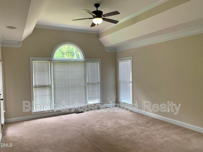 Building Photo - 5013 Kettle Creek Rd