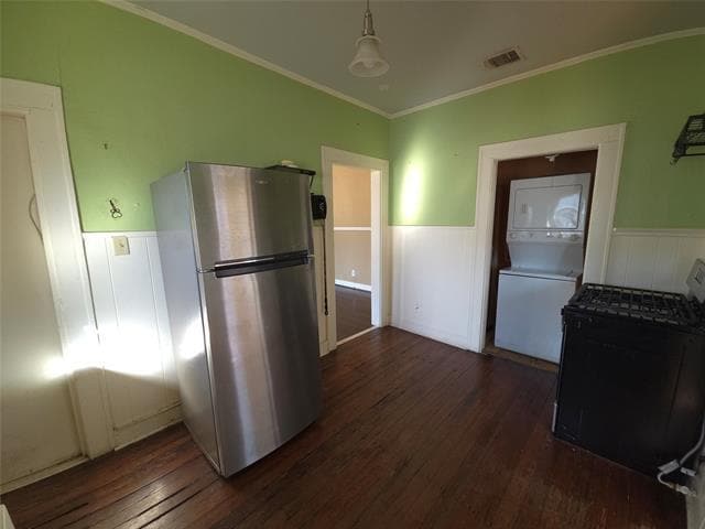 Building Photo - 1335 S Lake St