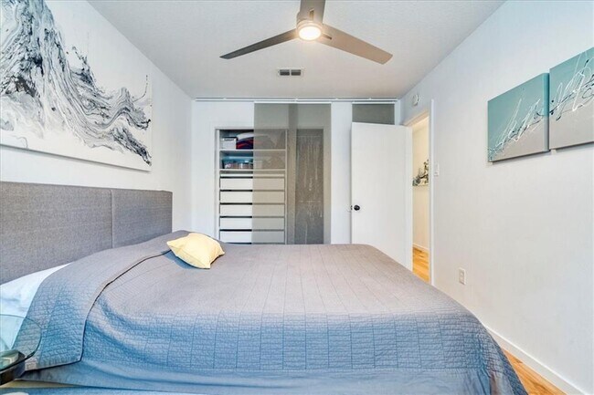Building Photo - 11422 Bristle Oak Trail