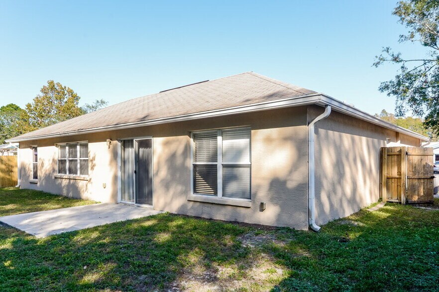 Building Photo - 4519 Weasel Dr