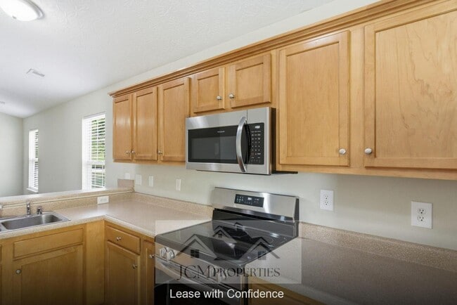 Building Photo - 2001 Polk Ln