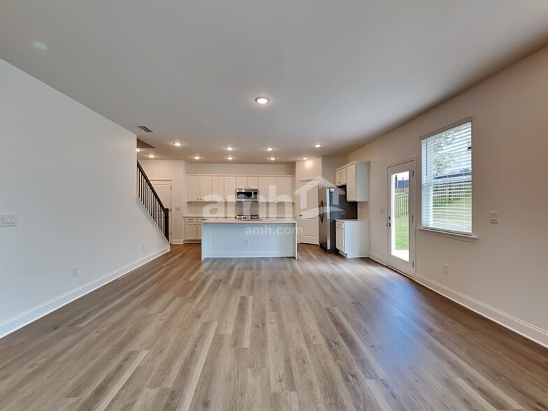 Building Photo - 1364 Soapstone Rd
