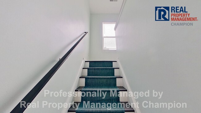 Building Photo - Spacious 3-Story Townhome in the Heart of Carolina Beach — Backs to State Park