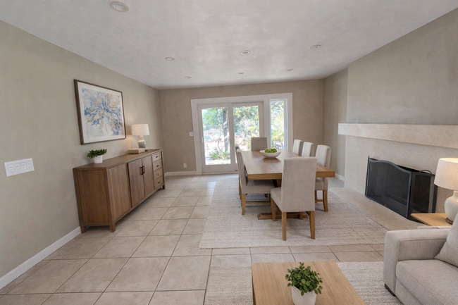 Building Photo - 1118 Marina Cir