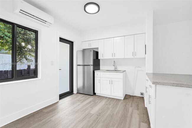 Building Photo - 173 NW 56th St