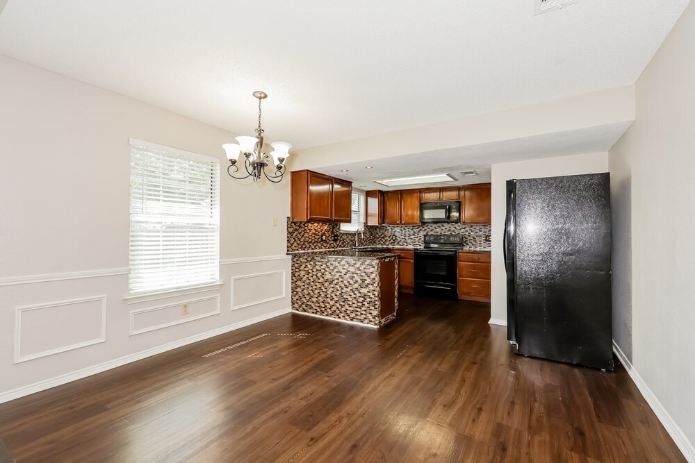 Building Photo - 1224 Nicole Way