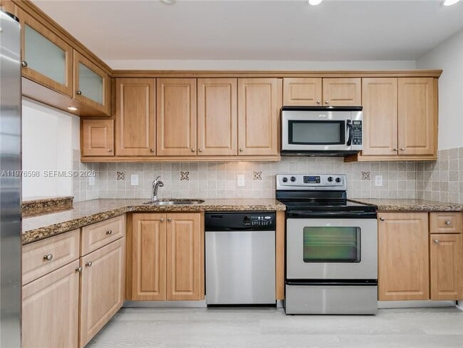 Building Photo - 21559 Cypress Hammock Dr