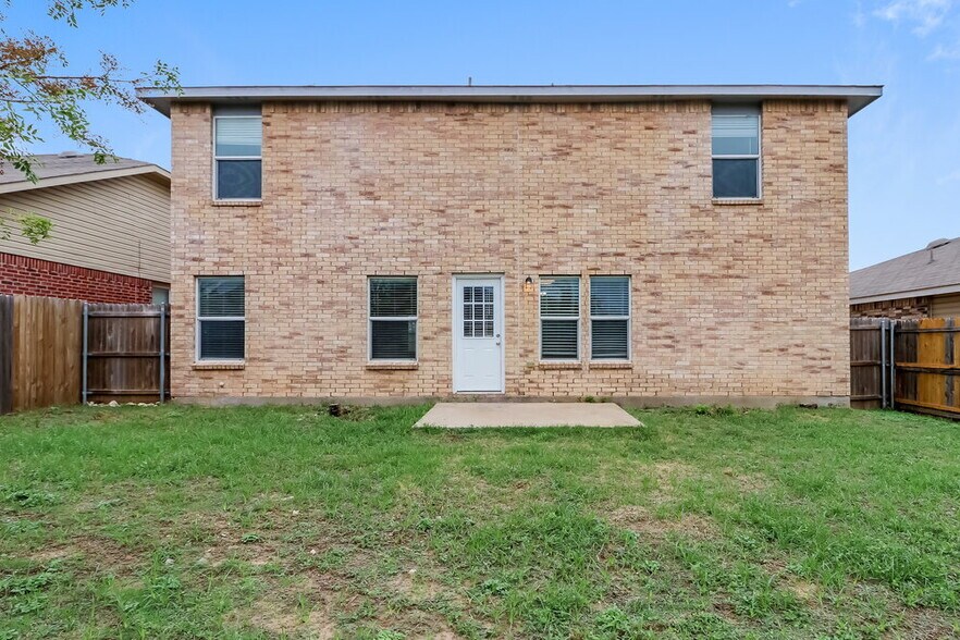 Building Photo - 937 Stone Chapel Way