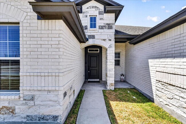 Building Photo - 2605 Lannister Ln