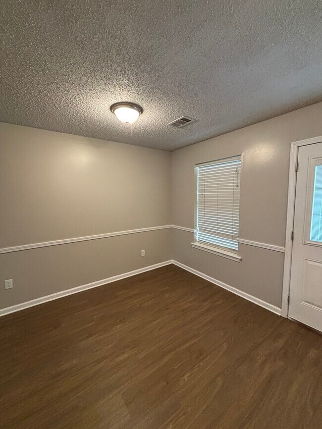 Building Photo - 39 Bud Grimes Dr