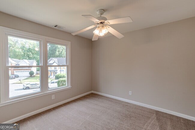 Building Photo - 705 Oxford Crest Ct NW