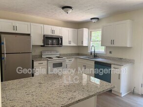 Building Photo - 208 Highland Park Dr