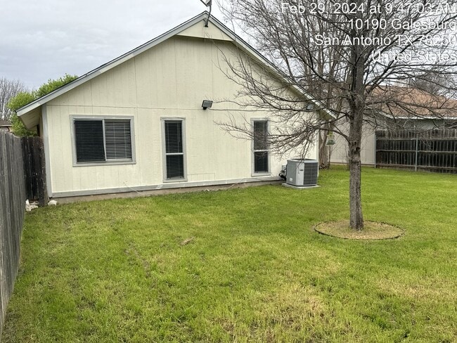 Building Photo - Comfort and Convenience Awaits YOU!