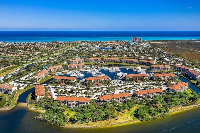 Building Photo - 2601 Marina Isle Way