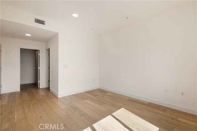 Building Photo - 820 S Wilton Pl