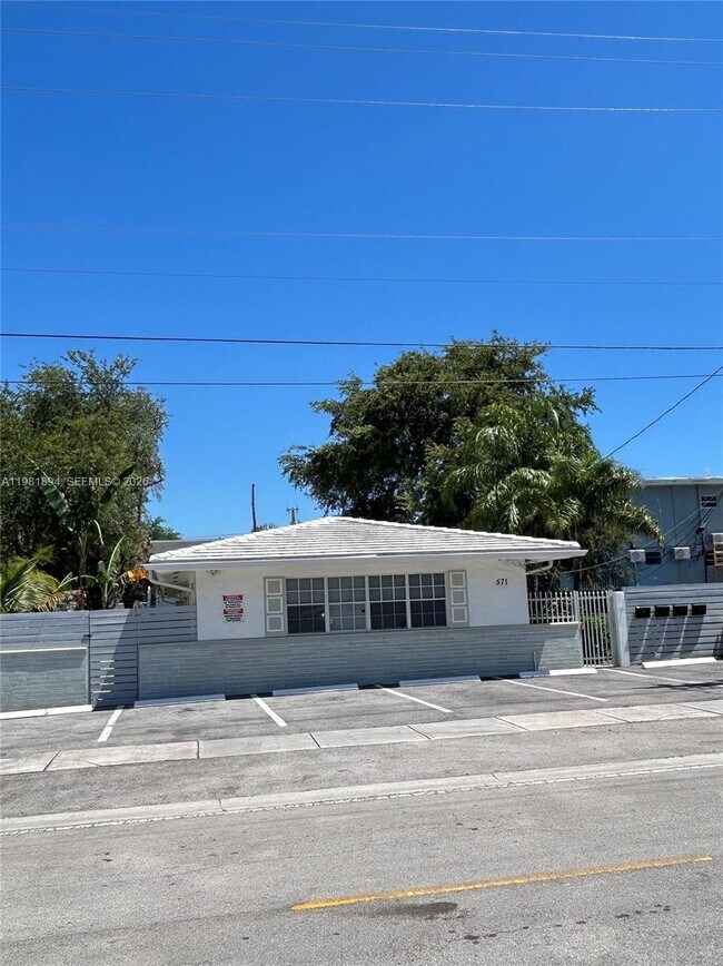 Building Photo - 571 NE 67th St