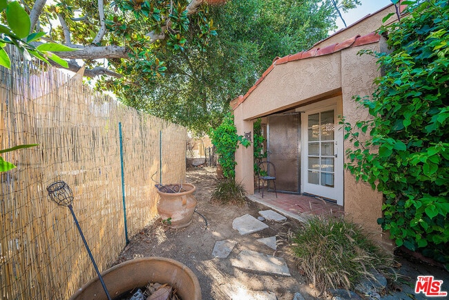 Building Photo - 2339 1/2 Norwalk Ave