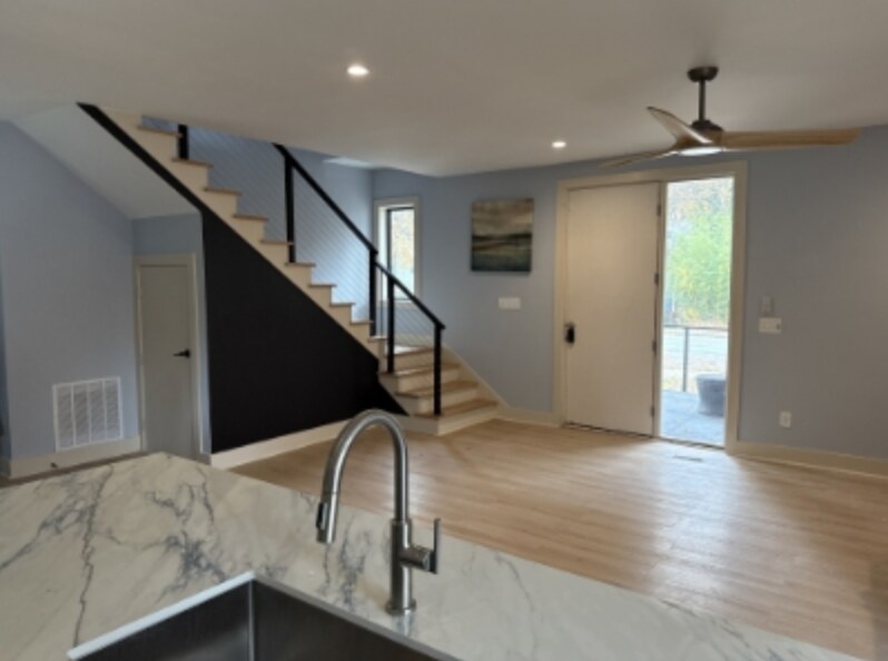 Building Photo - 1073 Hemphill Ave NW