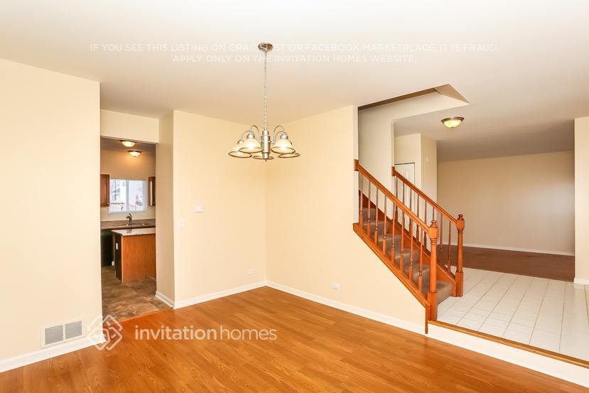 Building Photo - 290 S Annandale Dr