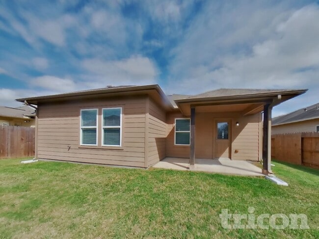 Building Photo - 2122 Hackberry Bank Ln