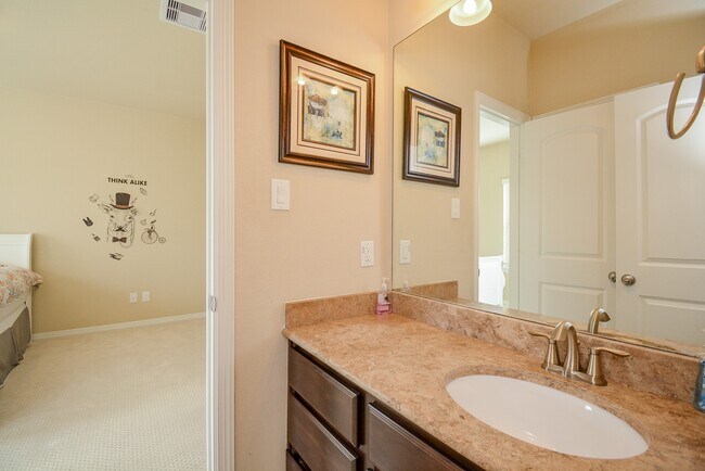 Building Photo - 6302 Kennedy Hills Ct