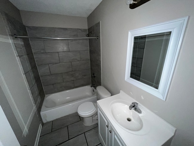 Building Photo - Large 4BR/2BA Whitehaven Home | 2,393 Sq Ft, Stone Fireplace, Hardwood BRs & 2-Car Garage