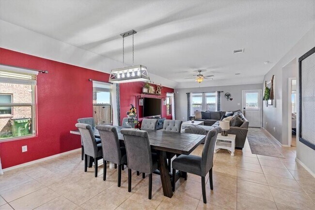 Building Photo - 1104 Hillrose Dr