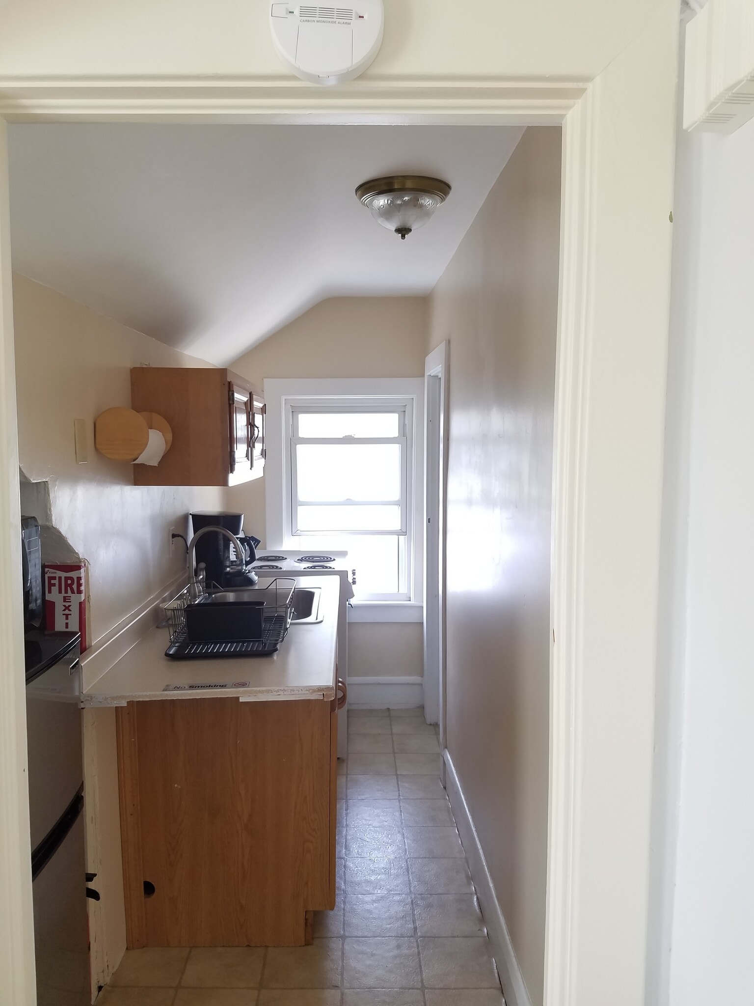 Building Photo - 112 E 25th Ave