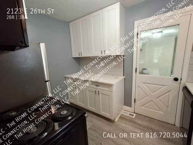 Building Photo - 2123 E 26th Ave