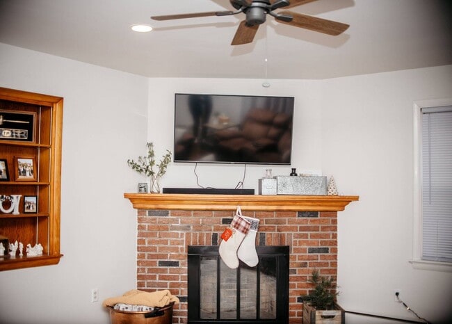 Building Photo - 130 N Grant St