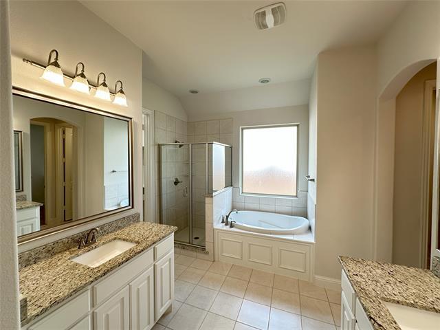 Building Photo - 8425 Chapote Rd