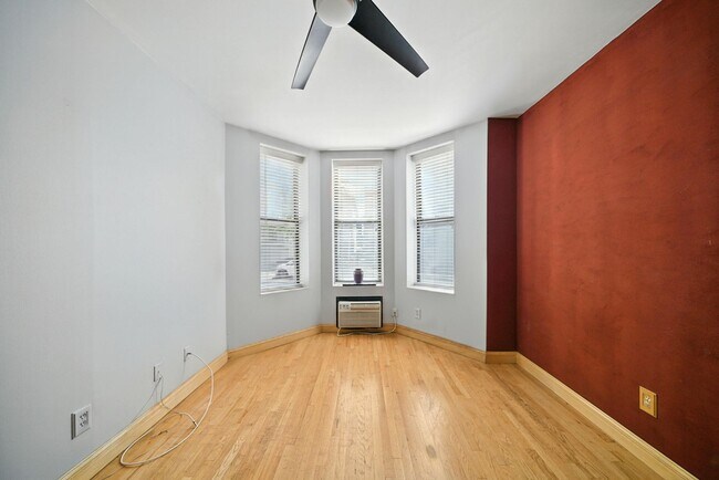 Building Photo - 224 48th St