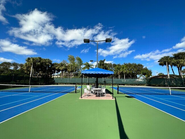 Building Photo - 1501 Marina Isle Way