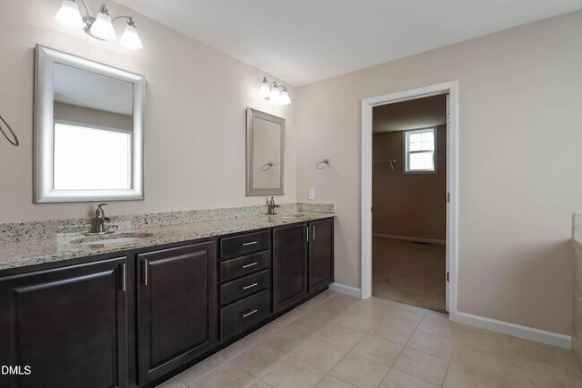 Building Photo - 1813 Baldhead Island Dr