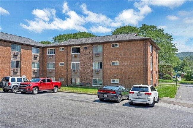 Building Photo - 24 Tanager Rd