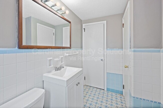 Building Photo - 5520 Bosworth Pl