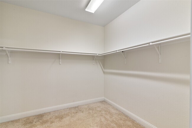 Building Photo - 11119 Hayden Falls Dr