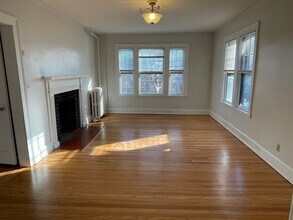 Building Photo - 11 S Highland St