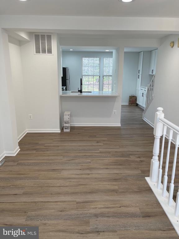 Building Photo - 1518 Woodcrest Dr
