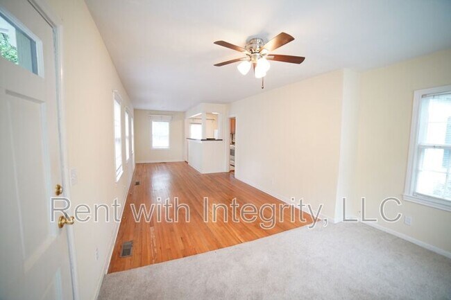 Building Photo - 1935 Temple Dr